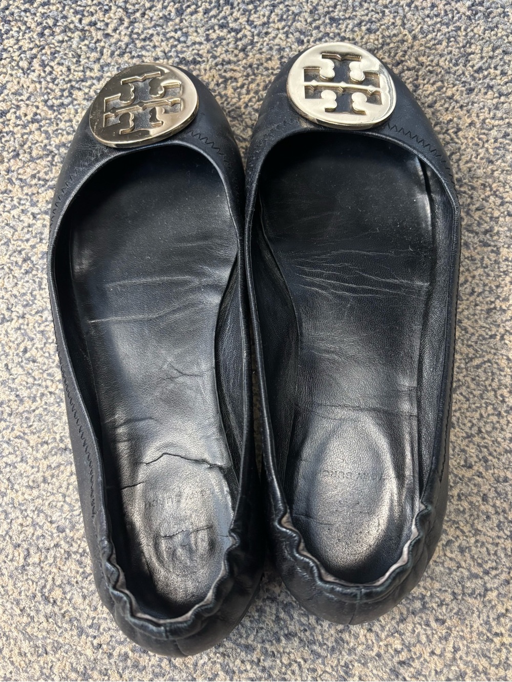 Tory Burch Black Leather Ballet Flats with Gold Logo - Picture 2 of 5